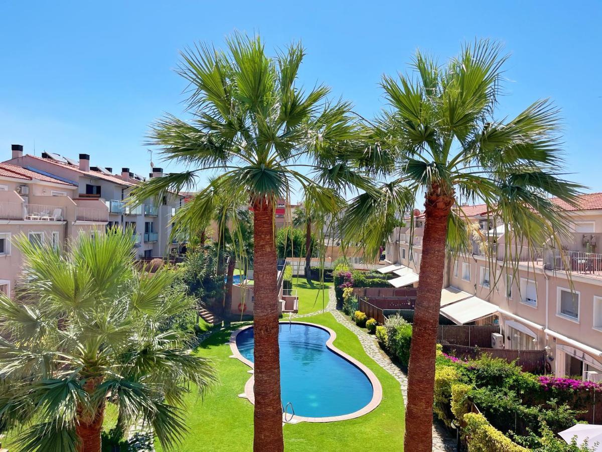 Cheerful Townhouse Center Sitges 5 Bedrooms Pool And Terrace Esterno foto