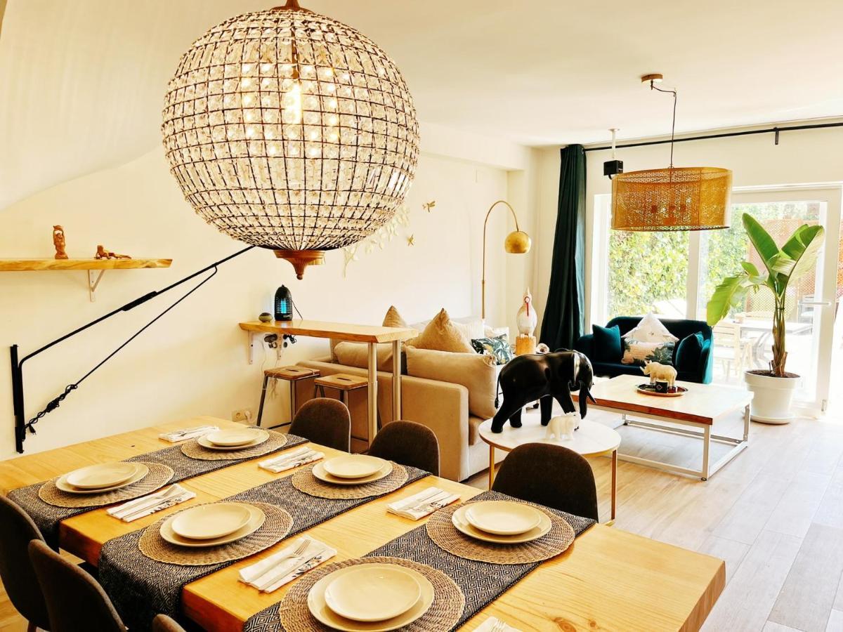 Cheerful Townhouse Center Sitges 5 Bedrooms Pool And Terrace Esterno foto