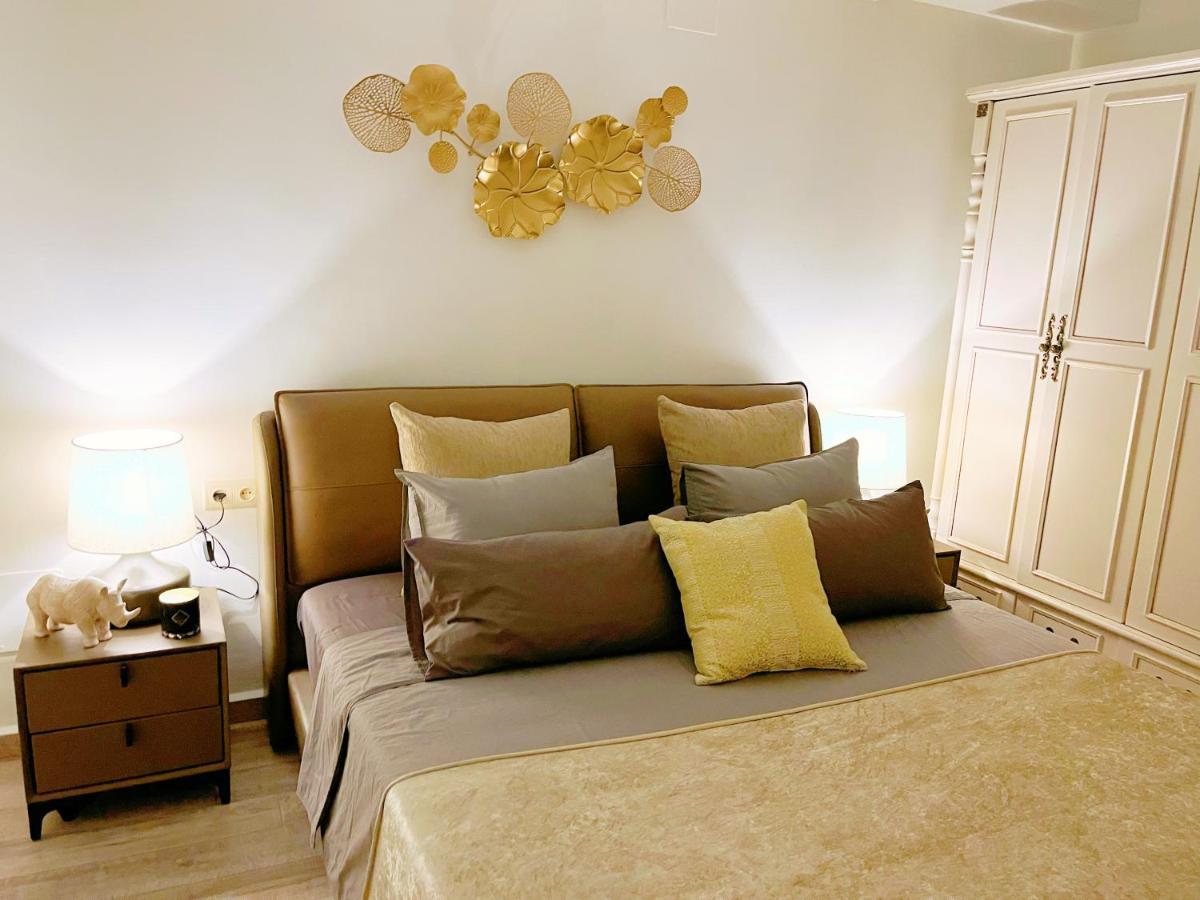 Cheerful Townhouse Center Sitges 5 Bedrooms Pool And Terrace Esterno foto